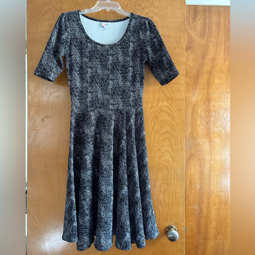 LulaRoe Nicole Dress - Picture 1 of 4